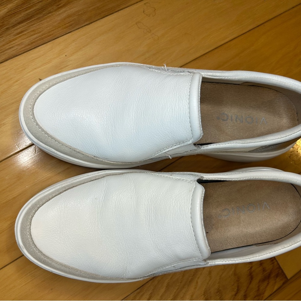 Vionic Women's Kearny White and Silver Slip-On Platform Sneakers Shoes - Picture 6 of 14